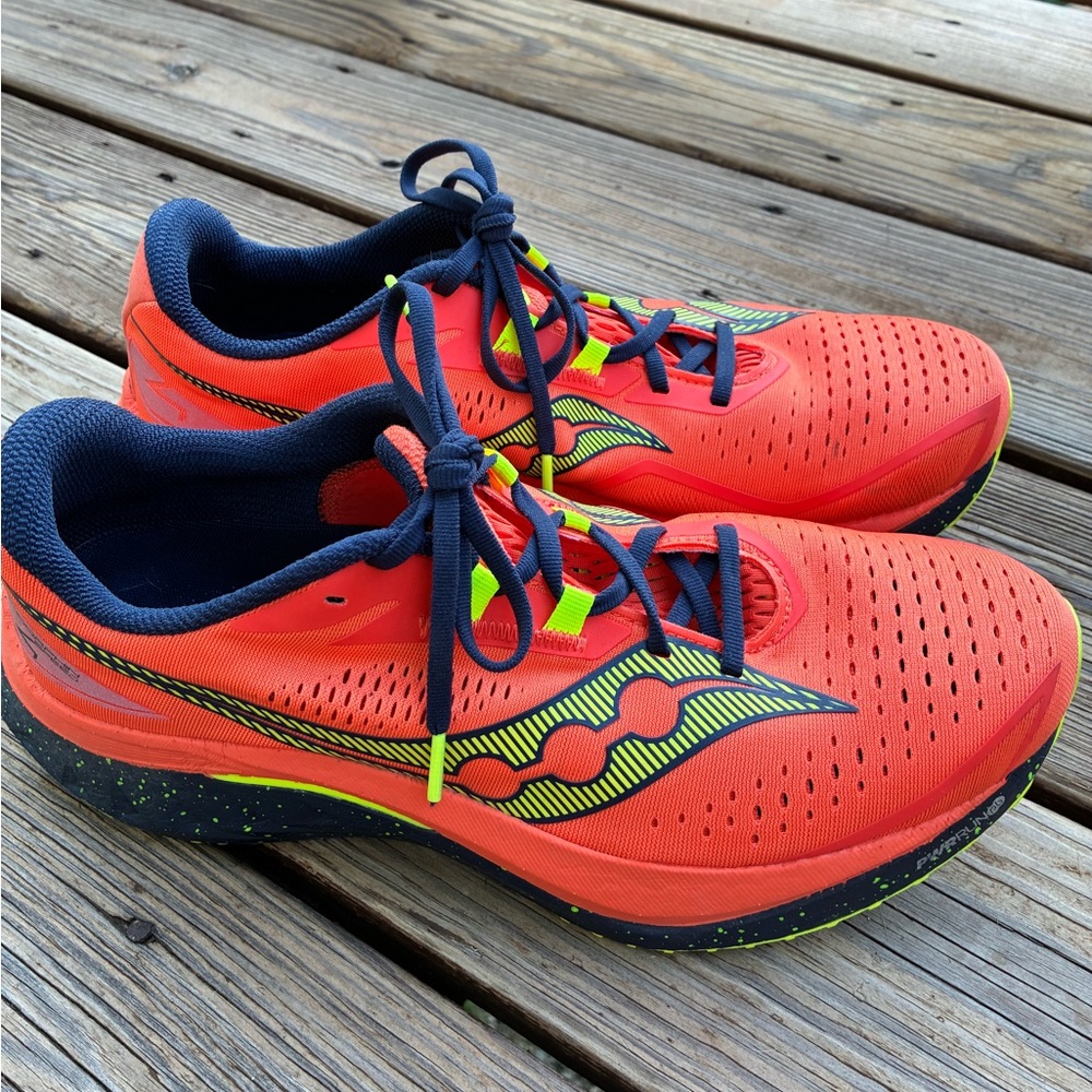 Men's Saucony Endorphin Speed 4, Pepper/Navy, Size 11.5M